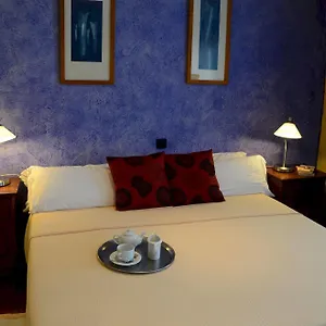 https://hotel-tikar.es-andalucia.com